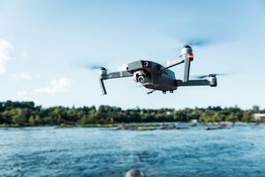 drone-karl-greif-unsplash